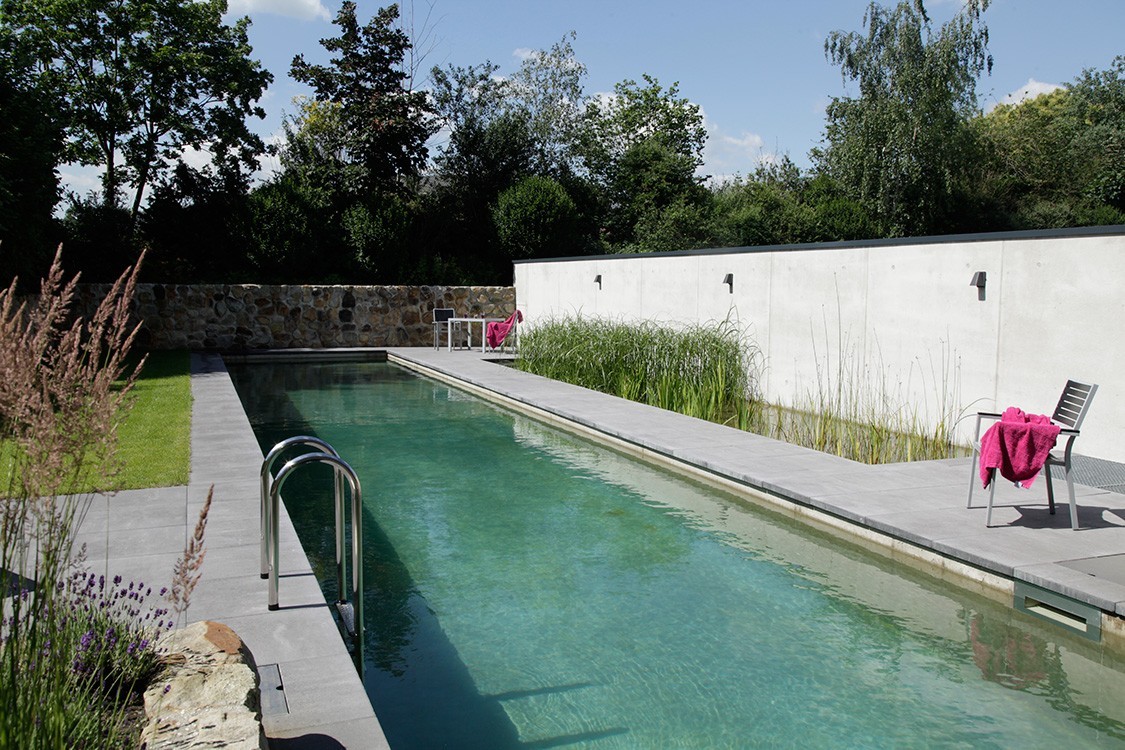 Bio-Pool in Deutschland mit Energieeintrag über den Beckenboden