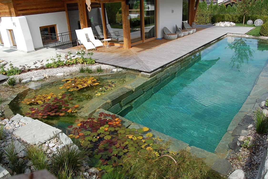 Bio-Pool in Kitzbühel in alpinen Stil