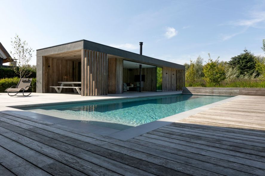 Der Biotop Design Award 2025 mit Bild 2. Platz in der Kategorie "Die exklusivesten Living Pools"