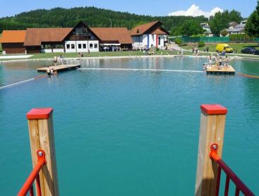 Gemeinde-Schwimmteich in Oberösterreich