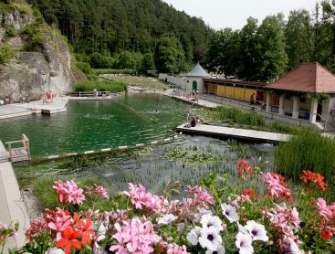 Naturbad in Deutschland mit Felsen