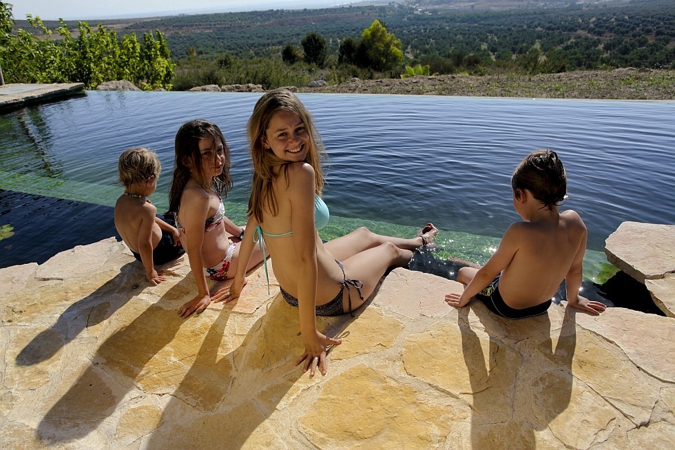 Schwimmteich in Israel mit unendlicher Aussicht