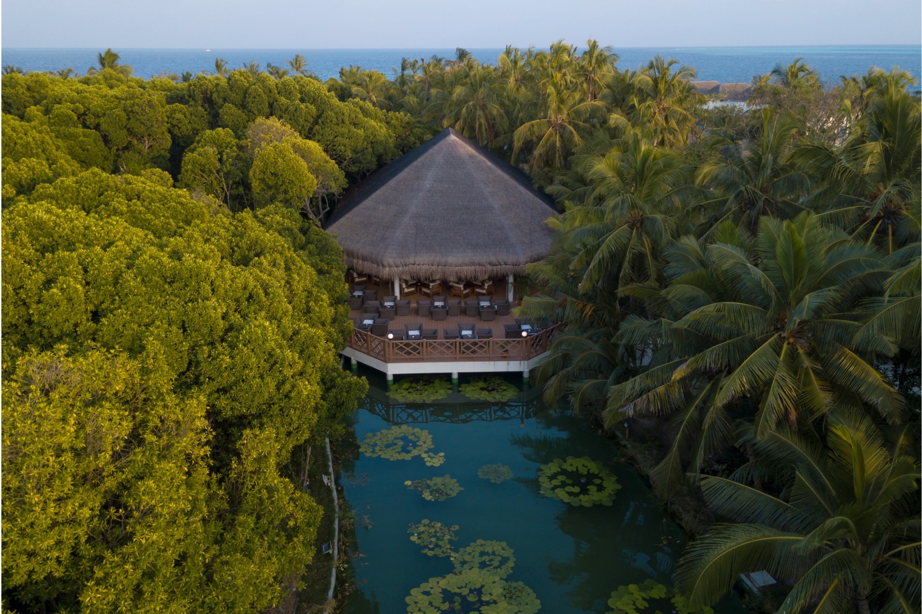Schwimmteich Resort Malediven