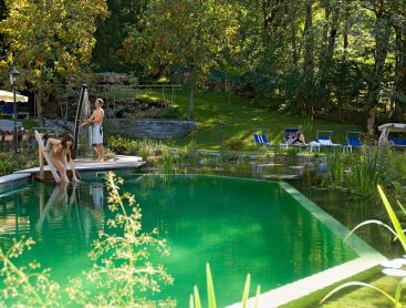 Schwimmteich für Fünf-sterne-Hotel in der Schweiz