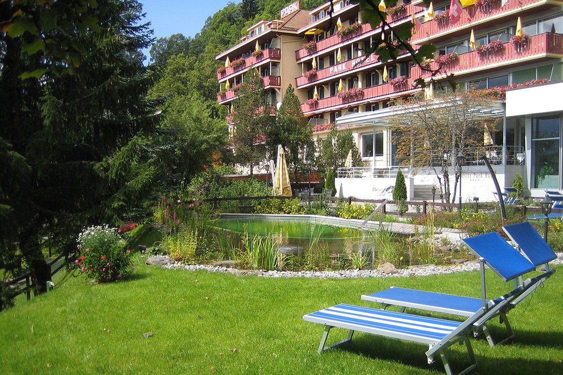 Schwimmteich für Fünf-sterne-Hotel in der Schweiz